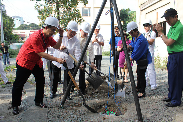 8396940098_9b190047b8_z